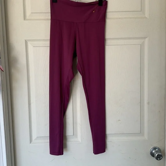 Bali size small leggings purple women’s - Picture 3 of 4